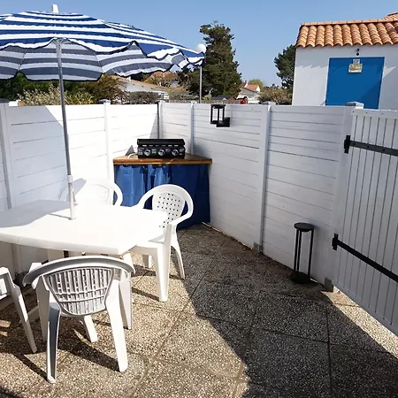 La Petite Maison Bleue A 3 Min A Pied De La *