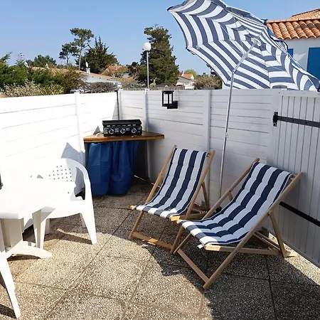 La Petite Maison Bleue A 3 Min A Pied De La * L'Aiguillon-la-Presqu'ile